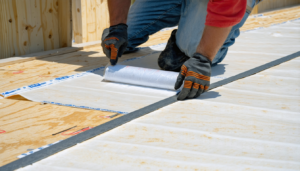 découvrez des conseils pratiques pour contrôler l'humidité dans une toiture isolée et éviter les dommages liés à l'humidité. protégez votre maison efficacement.