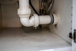 fuite d’eau à rennes : repérez les signes d’urgence, adoptez les bons réflexes et découvrez quand faire appel à un plombier professionnel.